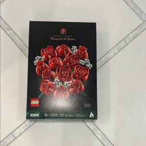Brand new unopened LEGO Botanical Collection Bouquet of Roses